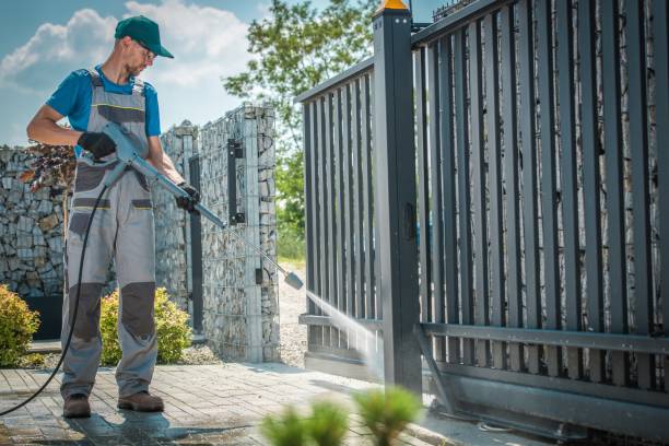 Best Animal Enclosure Cleaning  in Bridgeton, MO